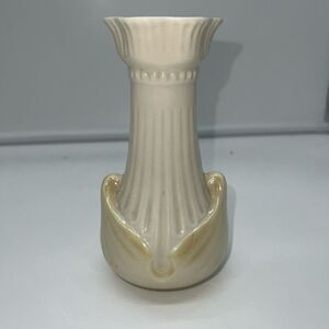 Belleek 1950s Vintage Moore Vase